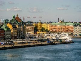 Bostadspriserna sjunker i Stockholm